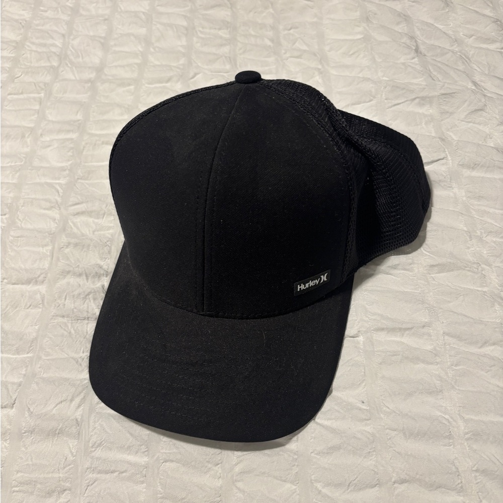 Hurley Classic Black Mesh Cap